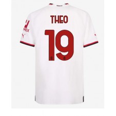 AC Milan Theo Hernandez #19 Bortatröja 2022-23 Korta ärmar